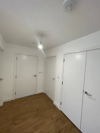 Image 3 - Alfred's Way, London, IG11 0NL, United Kingdom - Apartment for rent