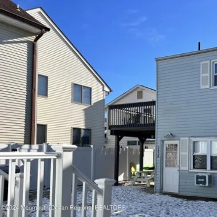 Buy this 4 bed condo on 257 Fremont Avenue in Seaside Heights, NJ 08751