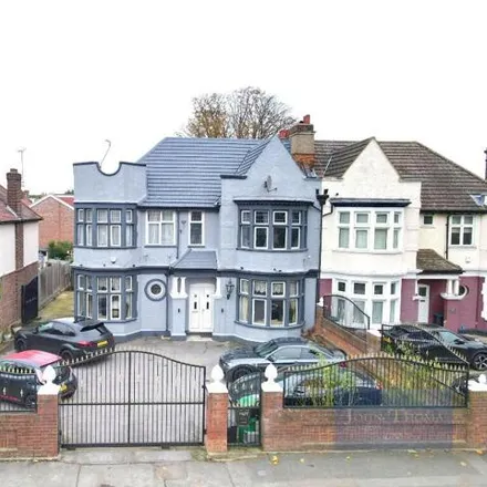 Buy this 5 bed duplex on 21 Aldersbrook Road in London, E12 5HH