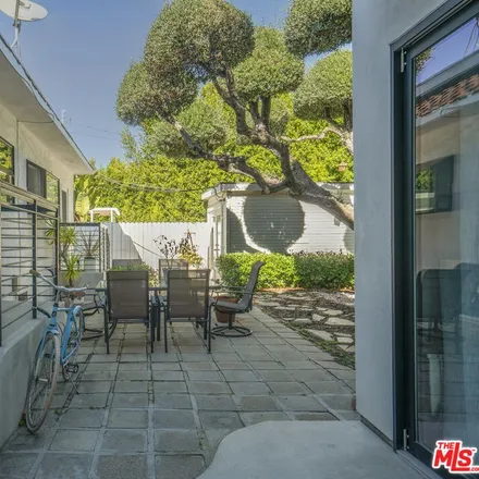 Image 4 - 1160 North Poinsettia Place, West Hollywood, CA 90046, USA - Townhouse for sale