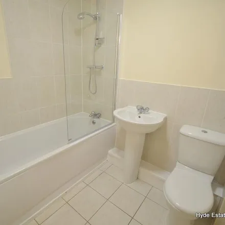 Image 1 - Moss Lane, Blackrod, BL6 5JB, United Kingdom - Apartment for rent