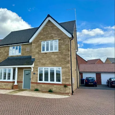 Image 1 - Vokes Close, Boughton, NN2 8GQ, United Kingdom - House for rent