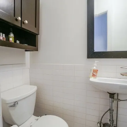 Rent this 3 bed apartment on 301 West 17th Street in New York, NY 10011