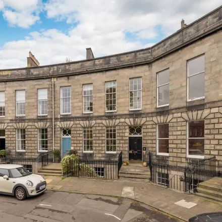 Rent this 4 bed townhouse on Broughton Road in City of Edinburgh, EH7 4EQ