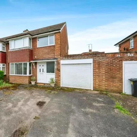 Buy this 3 bed duplex on Lockington Crescent in Dunstable, LU5 4ST