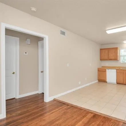 Image 3 - 225 Howard Street, Pasadena, TX 77506, USA - Apartment for rent