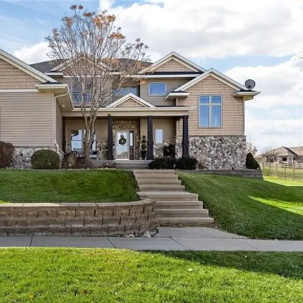 Buy this 5 bed house on 309 Pairie View Circle in Fairfax, IA 52228