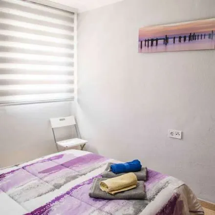 Rent this 2 bed apartment on Avinguda de la Malva-rosa in 47, 46011 Valencia