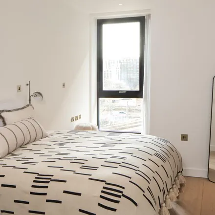 Image 3 - Camley Street, London, N1C 4DU, United Kingdom - Apartment for rent