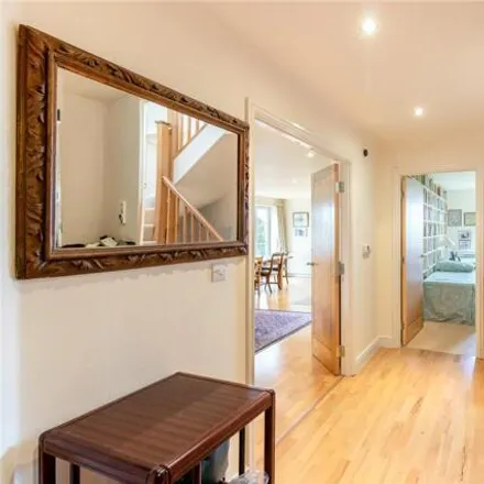 Image 9 - Oxford High School, Belbroughton Road, Central North Oxford, Oxford, OX2 6XA, United Kingdom - Apartment for sale