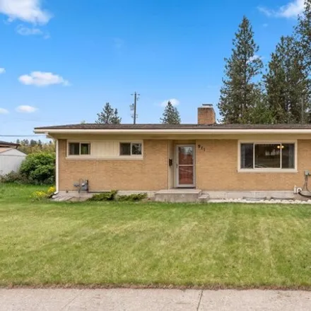 Buy this 4 bed house on 939 West Weile Avenue in Town and Country, Spokane County