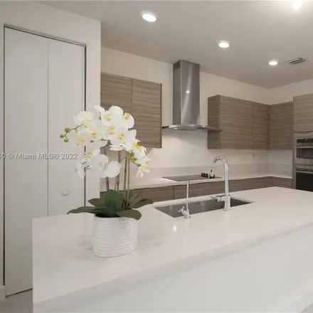 Image 5 - 10449 Northwest 66th Street, Doral, FL 33178, USA - Townhouse for rent