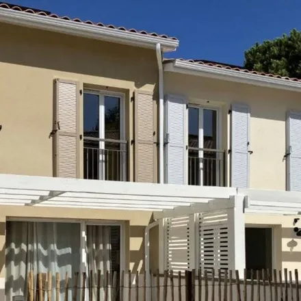 Rent this 4 bed apartment on 20 Rue Fabian in 31200 Toulouse, France
