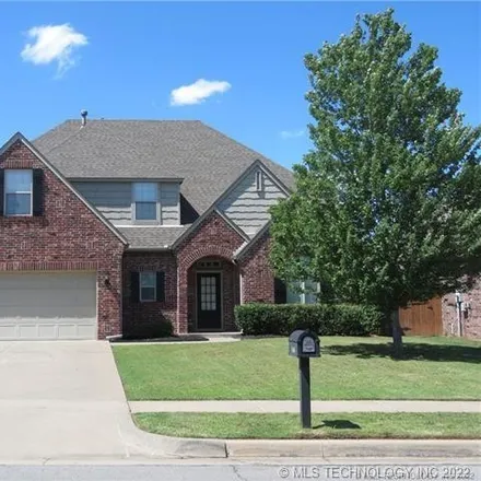 Buy this 5 bed house on 16377 East 50th Street in Tulsa, OK 74134