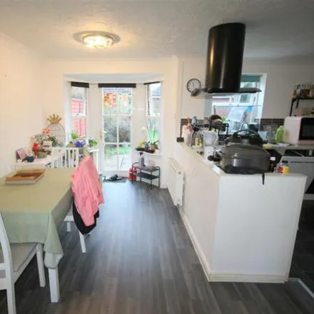Image 3 - 34 Bissex Mead, Kingswood, BS16 7DY, United Kingdom - House for sale