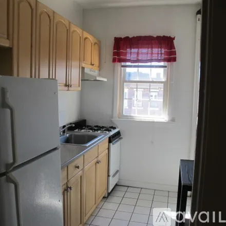 Rent this 1 bed apartment on 15 Glenville Ave