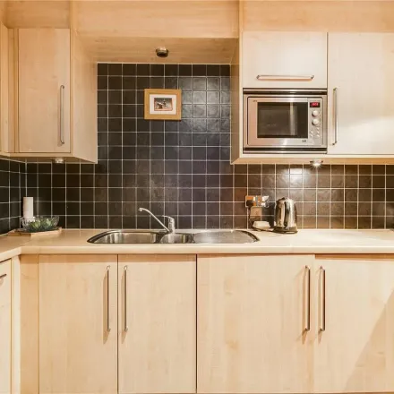 Image 7 - 3 Owen Street, Angel, London, EC1V 7JW, United Kingdom - Apartment for rent