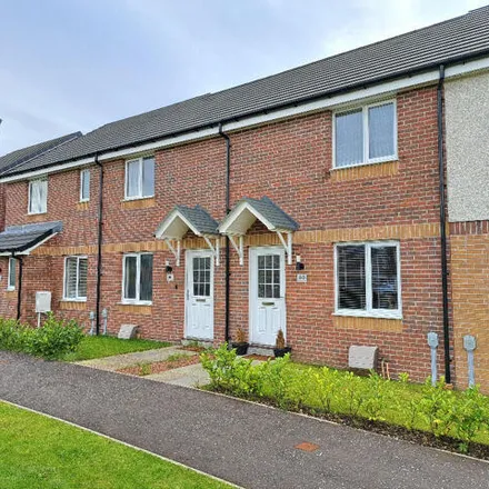 Rent this 2 bed townhouse on Crompton Way in Irvine, KA11 4FL