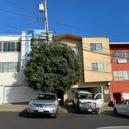 Rent this 2 bed apartment on Hilldale Elementary School in Lausanne Avenue, Daly City