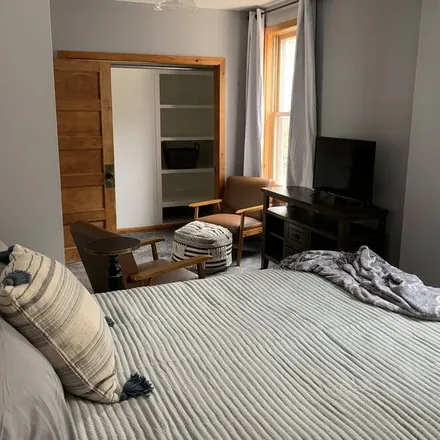 Rent this 5 bed house on Marquette in MI, 49855