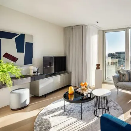 Rent this 1 bed apartment on Newfoundland Quay in Newfoundland Place, Canary Wharf