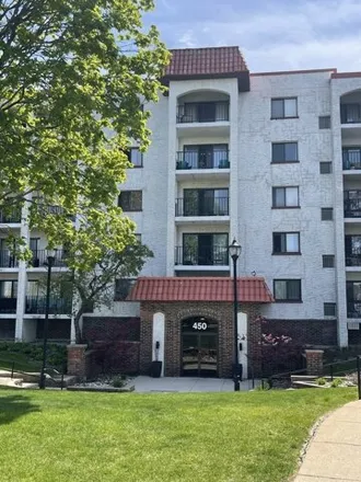 Rent this 2 bed condo on 143 Plum Creek Drive in Wheeling, IL 60090