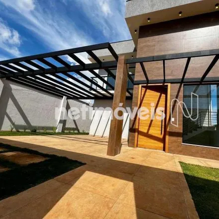 Buy this 4 bed house on Globo da Morte in Vale do Sol, Nova Lima - MG