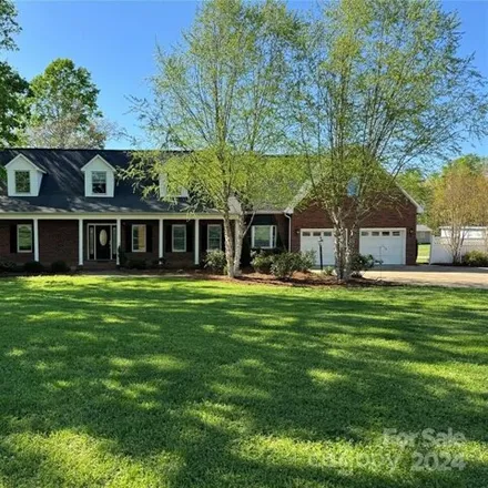 Buy this 3 bed house on 721 Buchanan Place in Newton, NC 28658