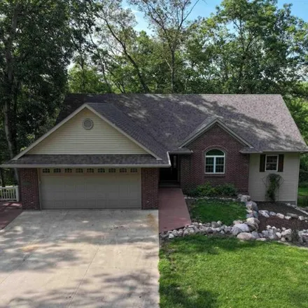 Buy this 5 bed house on 2356 Timberlane Heights in Ottumwa, IA 52501