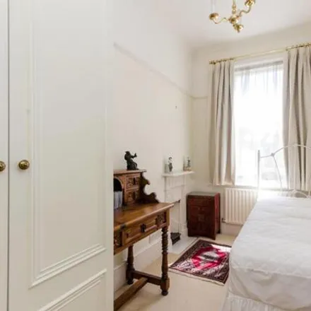 Image 5 - Alwyne Road, London, SW19 7AA, United Kingdom - Apartment for rent