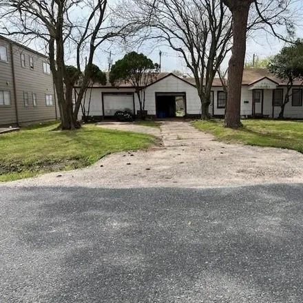 Buy this 3 bed house on 2129 6th Avenue North in Heights, Texas City