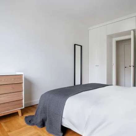 Image 2 - 1 bis Rue Scheffer, 75116 Paris, France - Apartment for rent