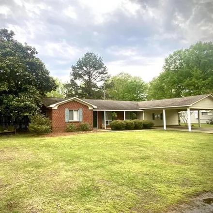 Buy this 4 bed house on 1008 Maple Street in Hedgemoor, Amory