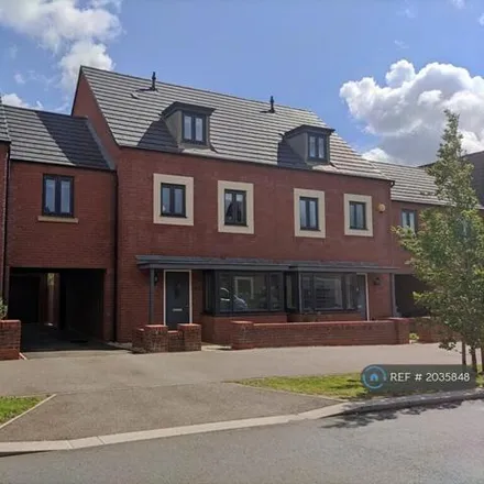 Rent this 5 bed duplex on 39 Kent Road South in Upton, NN5 4WD