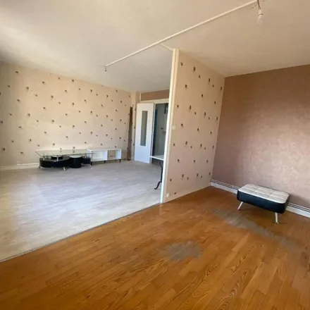 Rent this 5 bed apartment on 1946 route de villers in 42720 Nandax, France