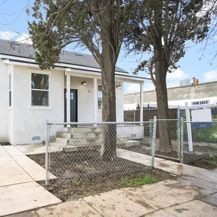 Buy this 2 bed house on 912 West 15th Street in Merced, CA 95340