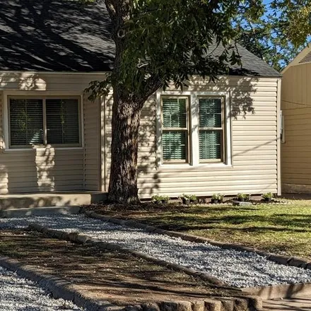 Buy this 4 bed house on 1406 Harlandale Avenue in Oak Cliff, Dallas
