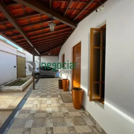Buy this 4 bed house on Rua Fábio Bandeira Figueiredo in Regional Centro, Betim - MG
