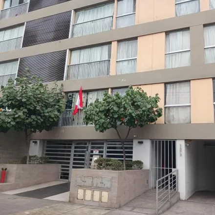 Image 2 - Arica Avenue, Breña, Lima Metropolitan Area 15082, Peru - Apartment for rent