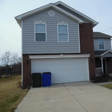 Buy this 4 bed house on 1633 Millville Avenue in Hamilton, OH 45013
