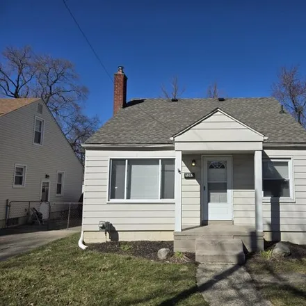 Rent this 3 bed house on 7395 Sterling Street in Center Line, Macomb County