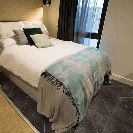 Rent this 1 bed apartment on Kelvinhaugh Street in Glasgow, G3 8NU