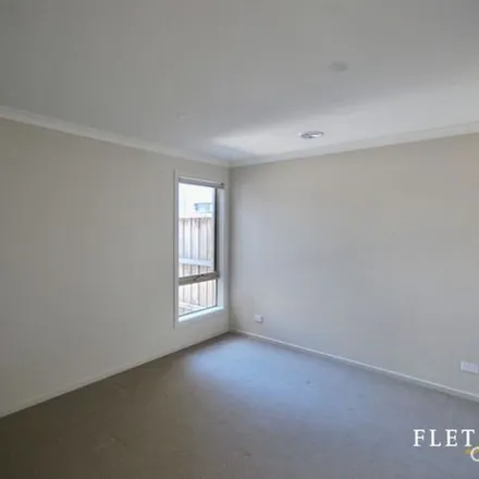 Image 4 - Romulus Crescent, Cranbourne West VIC 3977, Australia - Apartment for rent