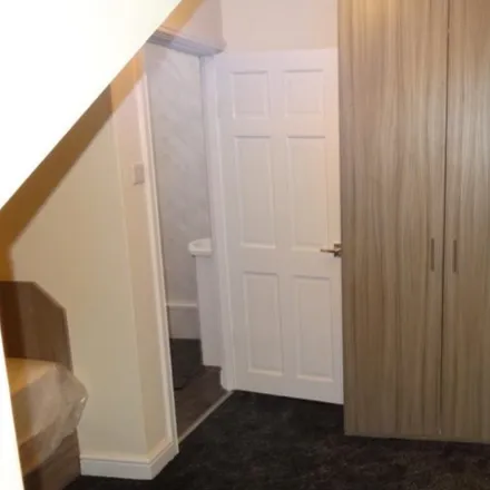 Image 7 - Cumberland Court, Broomfield Place, Leeds, LS6 3DG, United Kingdom - House for rent