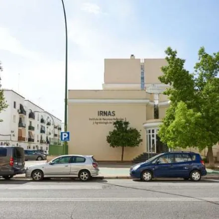 Image 5 - Avenida de la Reina Mercedes, 53, 41012 Seville, Spain - Apartment for rent