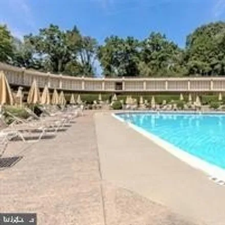 Image 7 - Glen Road, Sutton Terrace, Lower Merion Township, PA 19127, USA - Condo for sale