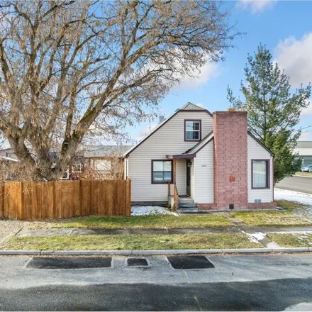 Buy this 3 bed house on 2419 E Street in Baker City, OR 97814