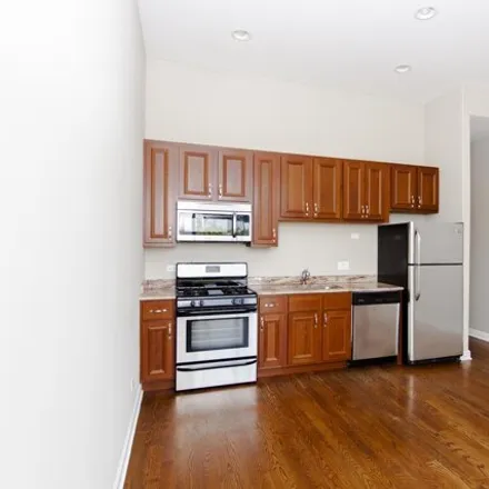 Image 8 - 3060-3062 West Armitage Avenue, Chicago, IL 60647, USA - House for rent