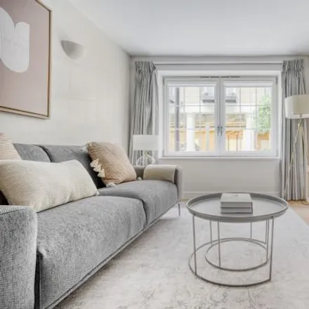 Rent this 3 bed apartment on Oxford Drive in Bermondsey Village, London