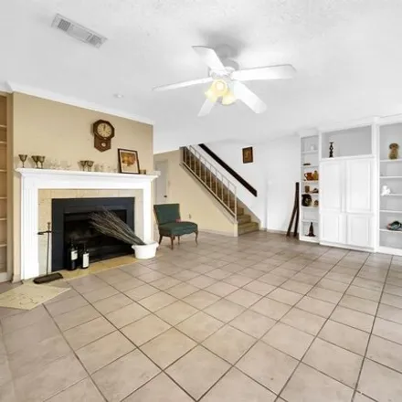 Image 1 - 5870 Langfield Road, Houston, TX 77092, USA - House for sale